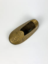 Load image into Gallery viewer, Vintage Engraved Brass Shoe Ashtray
