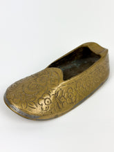 Load image into Gallery viewer, Vintage Engraved Brass Shoe Ashtray
