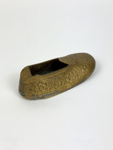 Load image into Gallery viewer, Vintage Engraved Brass Shoe Ashtray
