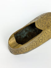 Load image into Gallery viewer, Vintage Engraved Brass Shoe Ashtray
