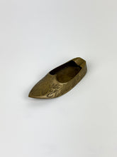 Load image into Gallery viewer, Vintage Engraved Brass Shoe Ashtray
