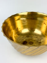 Load image into Gallery viewer, Vintage Spiral Brass Pedestal Bowl
